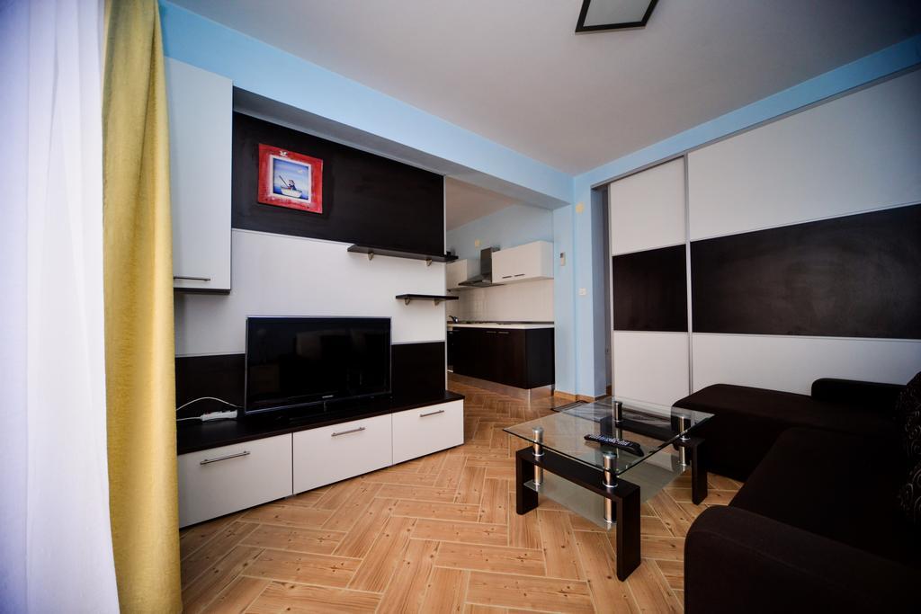 Apartments Dalmacija Starigrad Paklenica Phòng bức ảnh