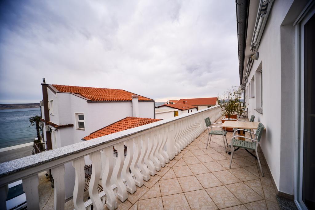 Apartments Dalmacija Starigrad Paklenica Phòng bức ảnh